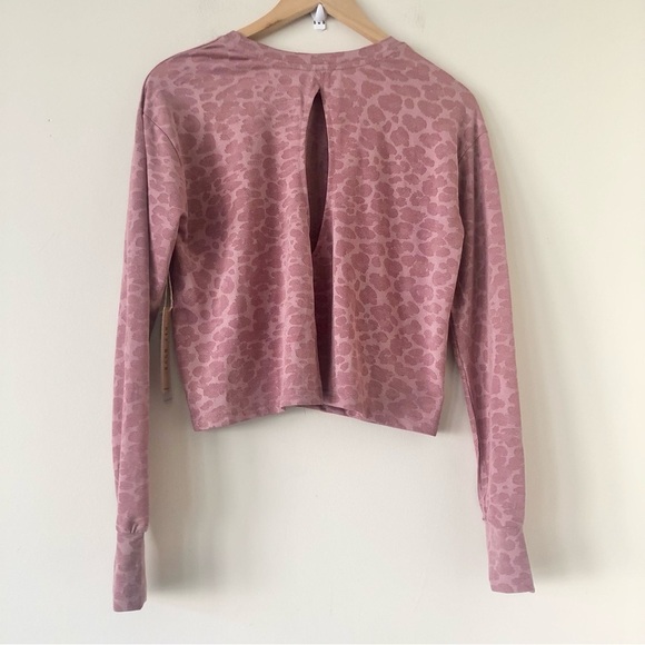 NWT Rae Dunn Pink Leopard Cropped Athletic Long Sleeved Top Size S - Picture 8 of 10